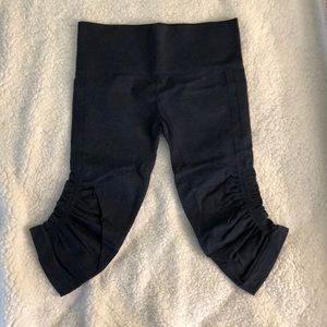 Lululemon cropped leggings